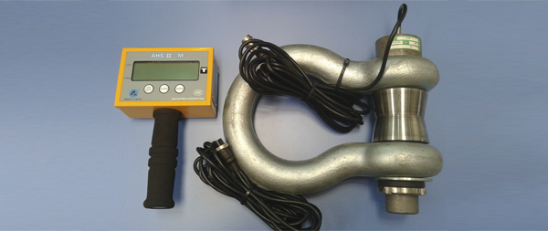 Dinamómetro AHS-II M en mesa de pruebas